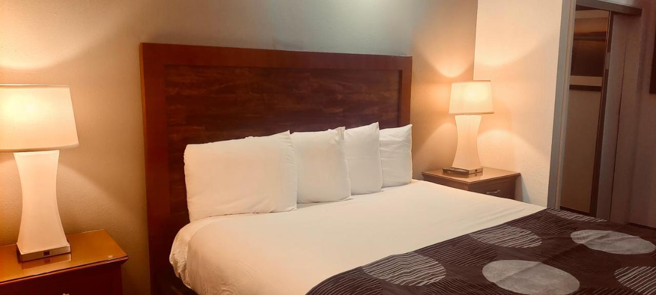 Oceanside Inn & Suites, A Days Inn By Wyndham Fort Bragg Esterno foto