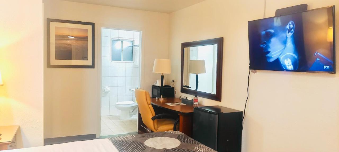 Oceanside Inn & Suites, A Days Inn By Wyndham Fort Bragg Esterno foto