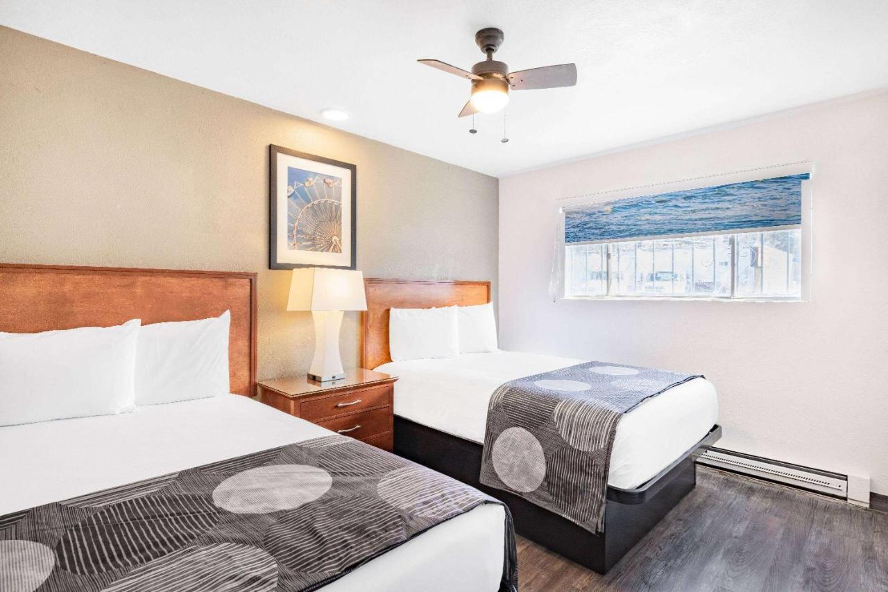 Oceanside Inn & Suites, A Days Inn By Wyndham Fort Bragg Esterno foto