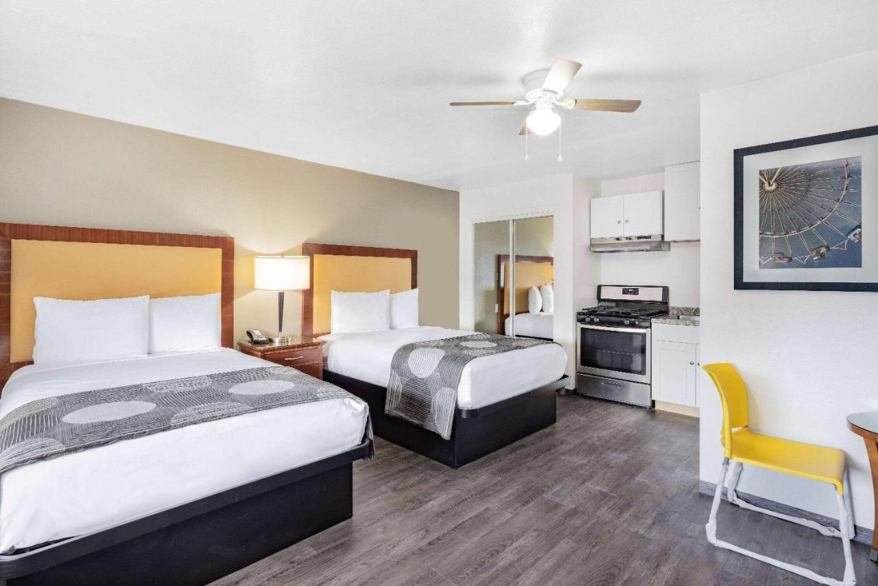 Oceanside Inn & Suites, A Days Inn By Wyndham Fort Bragg Esterno foto